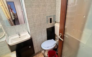 1 camera decomandat etaj 3 zona Buziasului - Poză 6