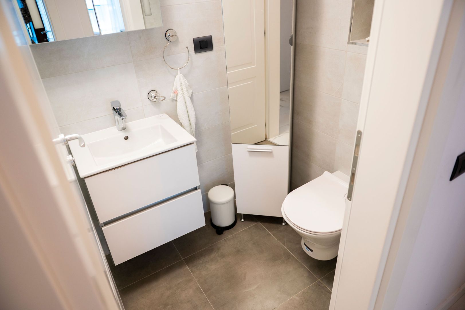 Apartament premium cu terasă mare și vedere la mare – Sea On - Poză 14