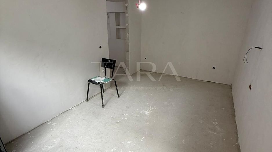 Apartament cu Grădină în Zona Centrală, Recent Renovate. - Poză 7