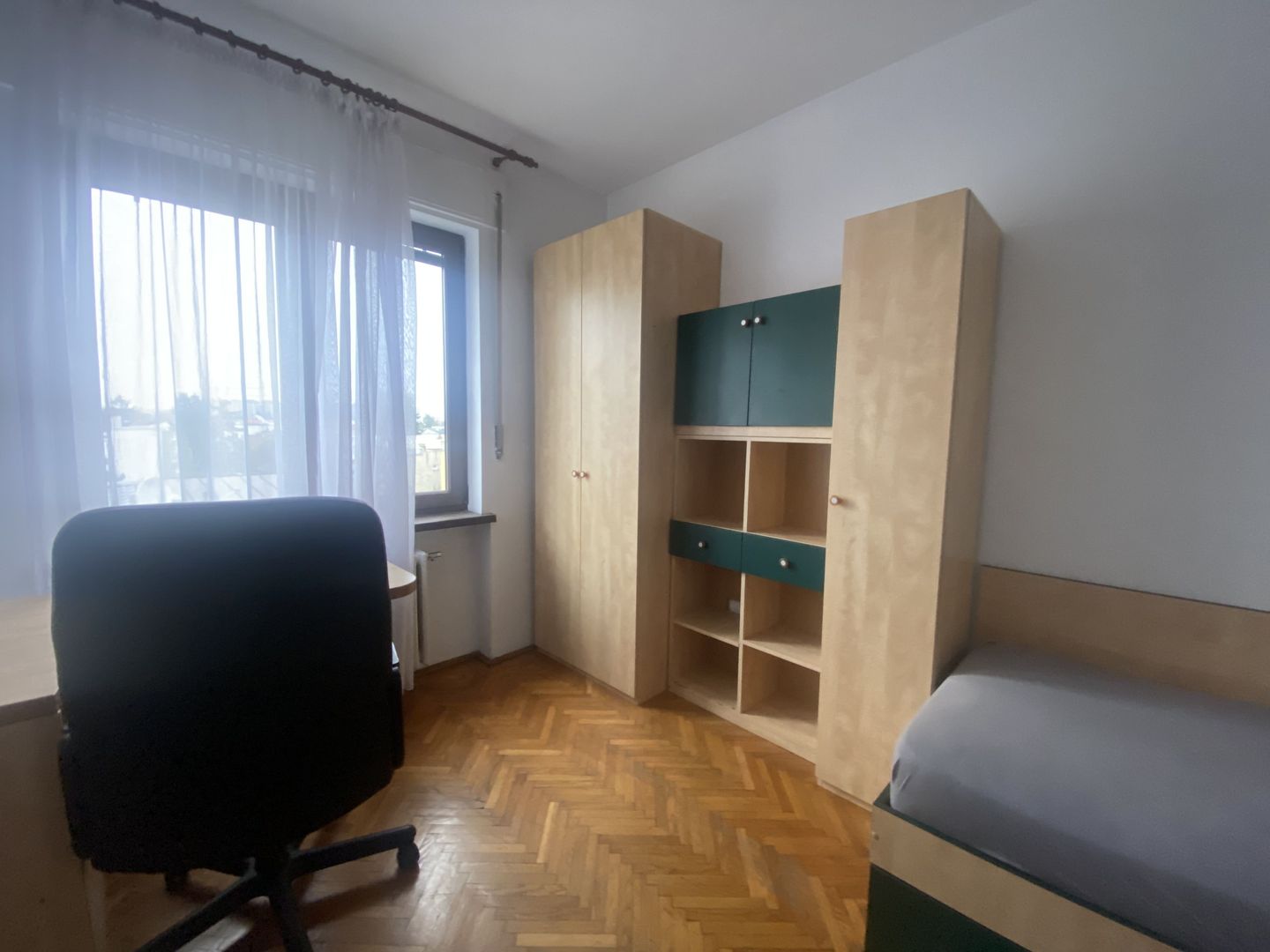 Apartament superb de vanzare, patru camere, zona Vatra Luminoasa, 350.000€ - Poză 12