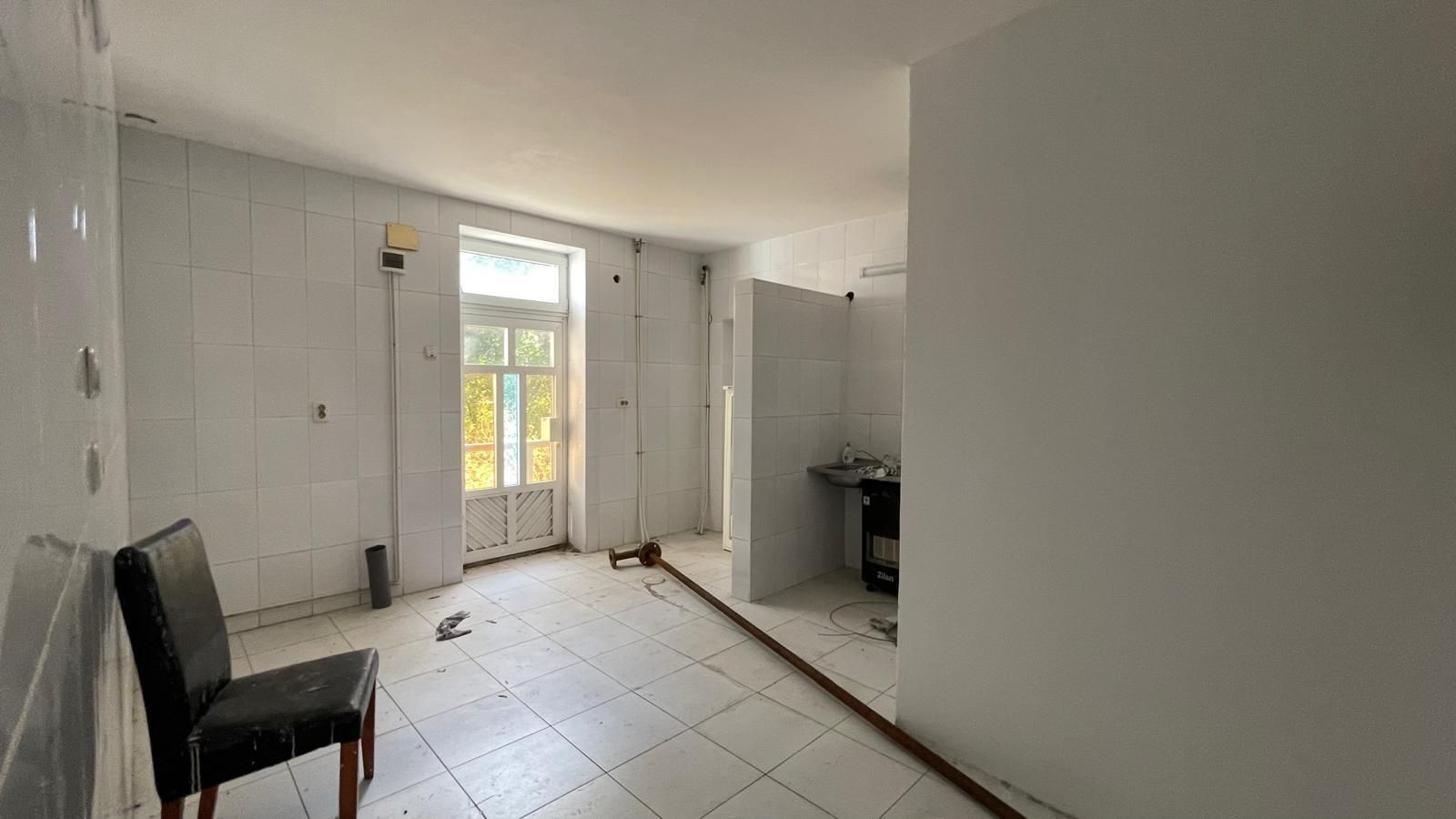 HOTEL DE INCHIRIAT CU 14 CAMERE SI PARCARE BORS E60 - Poză 10