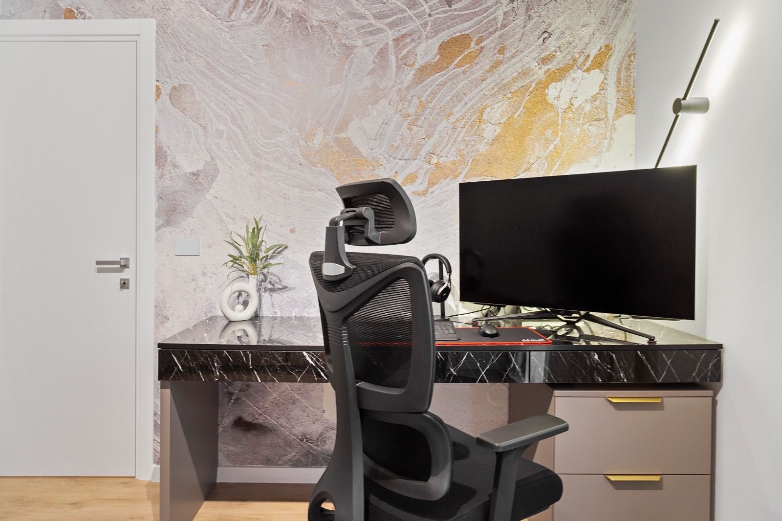 For Rent | 4-Room Apartment 116 sqm | 2 Parking Spaces Included - Poză 35