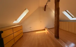 Vilă spectaculoasă cu arhitectură tradițională - Poză 16