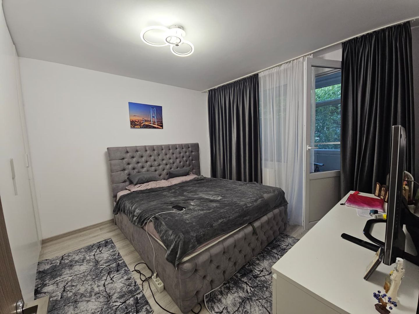 De vanzare apartament 3 camere Piata Resita, Berceni, sector 4 - Poză 1