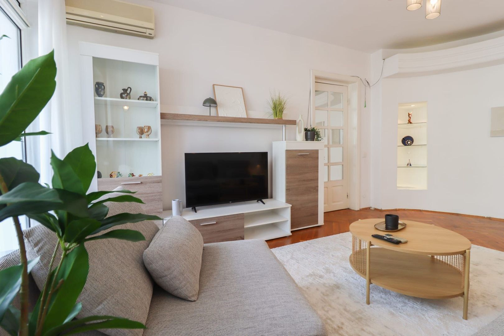 OBOR-PASAJ, STRADAL, BLOC REABILITAT, LIBER - Poză 4