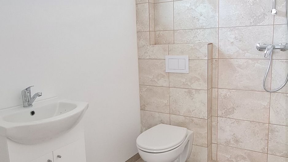 Casa finalizata intabulata in Cartier Izvor Tarlungeni Brasov - Poză 12