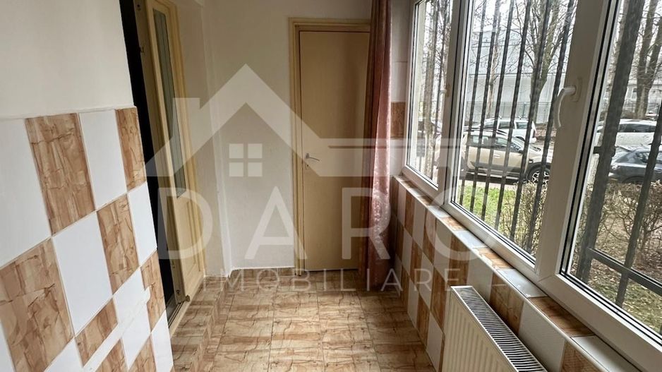 🏠 Ocazie! Apartament 2 camere cu balcon închis - Poză 4
