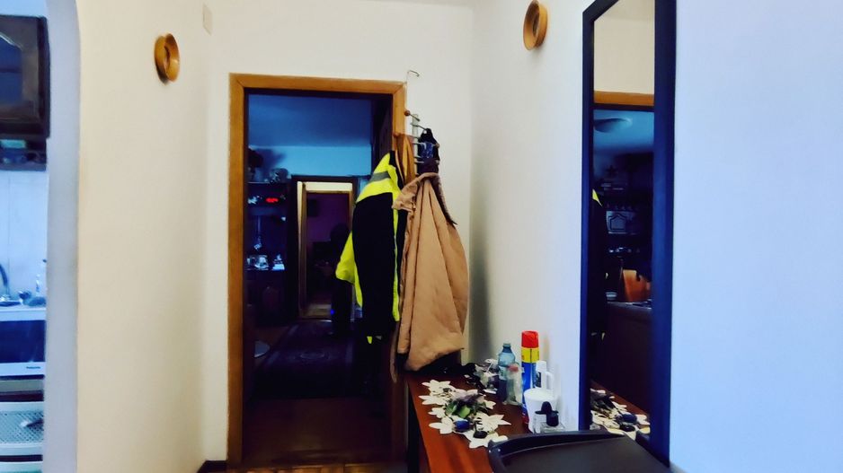 APARTAMENT SEMIDECOMANDAT  2 CAMERE CALEA ARADULUI - Poză 4