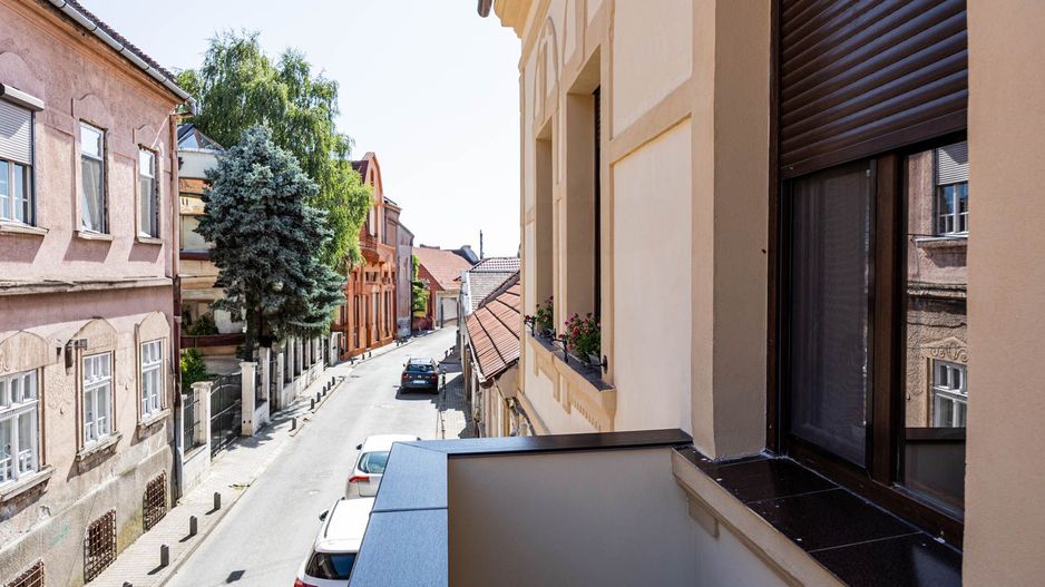 REZERVAT! Apartament 3 camere - Central - mobilat&utilat - COMISION 0 - Poză 7