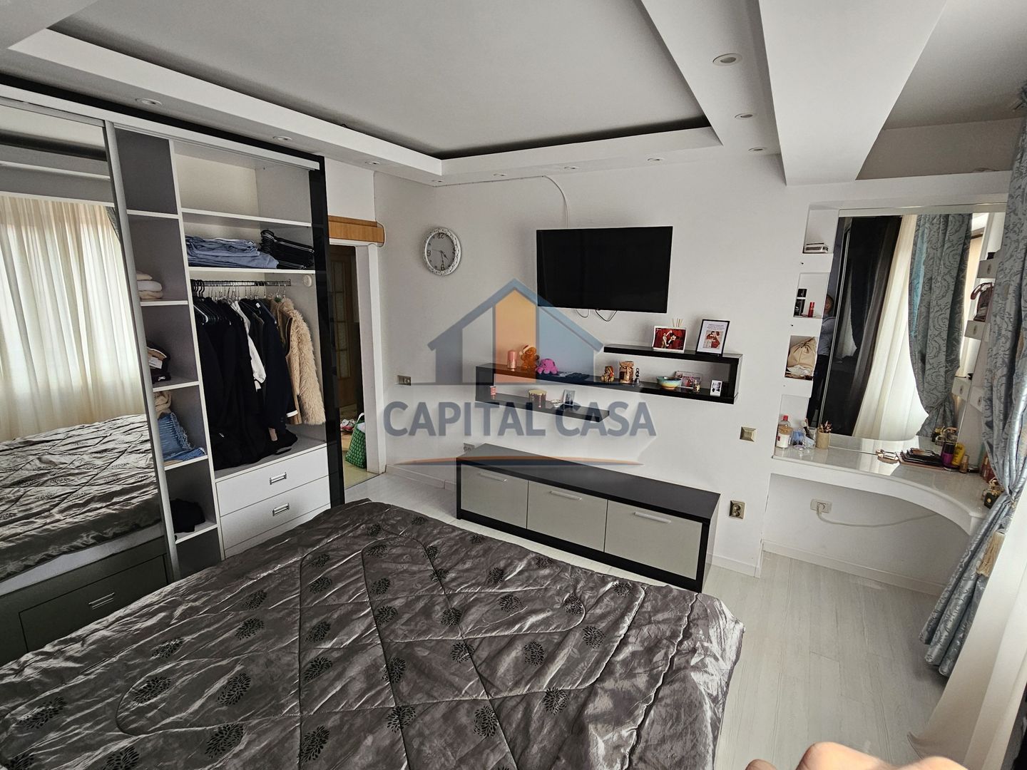 Apartament de Lux de vanzare, mobilat, utilat, Loc de parcare inclus - Poză 6