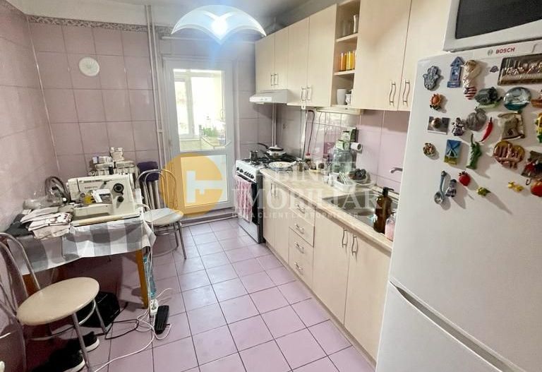Etaj 2 Gara- Arcu Apartament 3 camere decomandat 2 bai - Poză 4