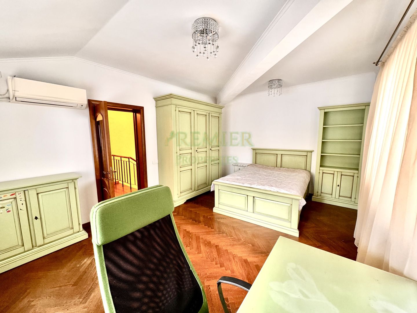 VILA 3 DORMITOARE SI DRESSING COMPLET MOBILATA SI UTILATA | HERASTRAU | - Poză 3
