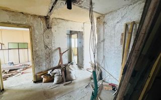 APARTAMENT 3 CAMERE ETAJ 4 GRUI CAMPULUNG - Poză 5