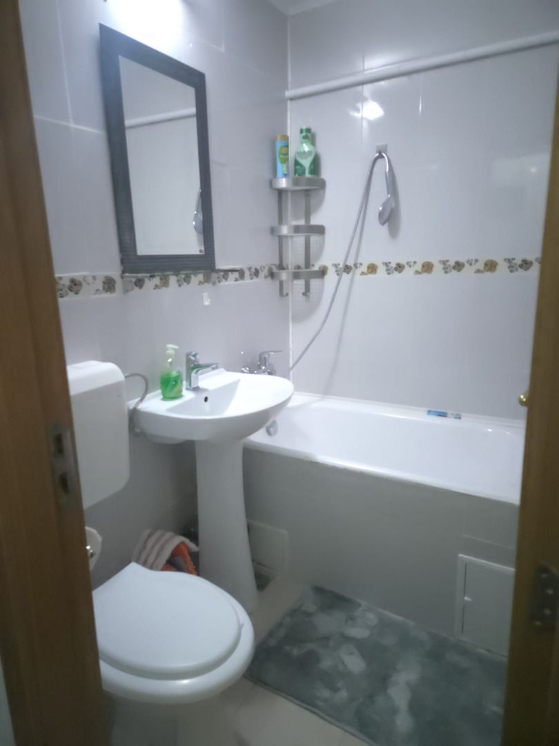 Garsoniera zona Grivitei / regim hotelier - Poză 6