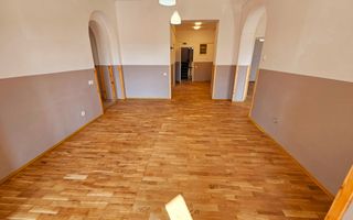 2 Vile Interbelice | Zonă Centrală | Renovate Integral 2024 - Poză 11