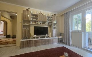 Apartament 4 camere, etaj 1 – Exercițiu, lângă Poștă - Poză 1