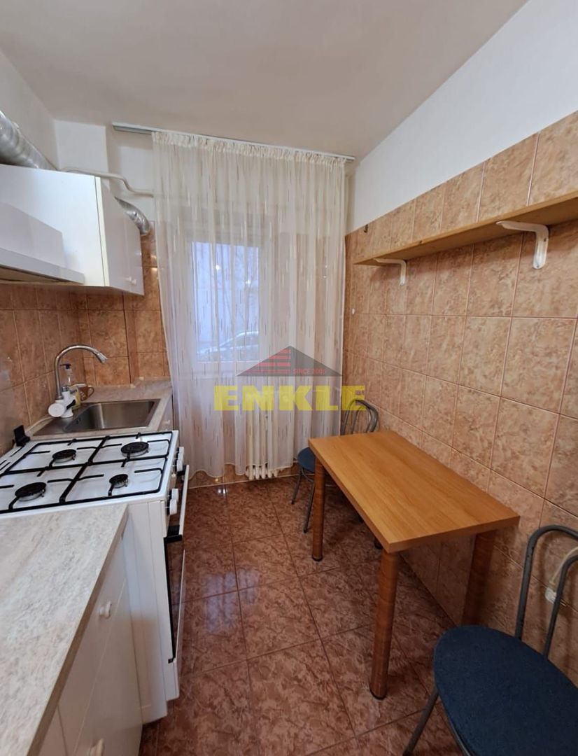 Vânzare apartament 2 camere  semidecomandat, Zona Școlii 7 - Poză 6