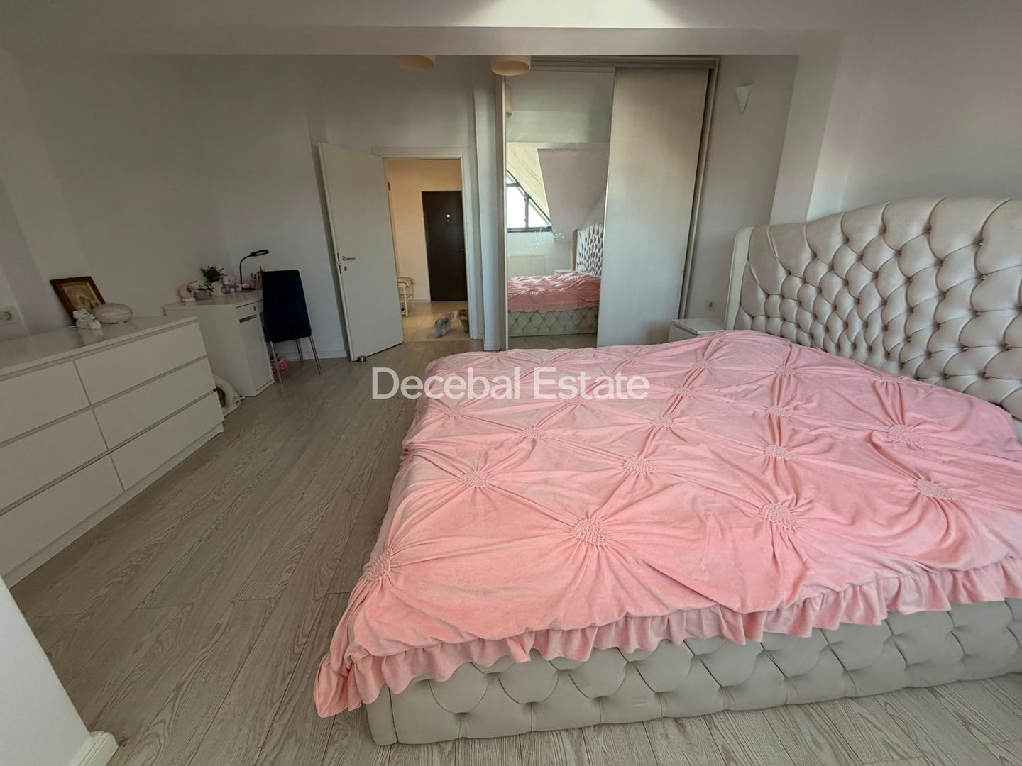 2 Camere 87mp Decomandat, Bloc 2020, Mobilat & Utilat, Str. Safirului - Poză 1
