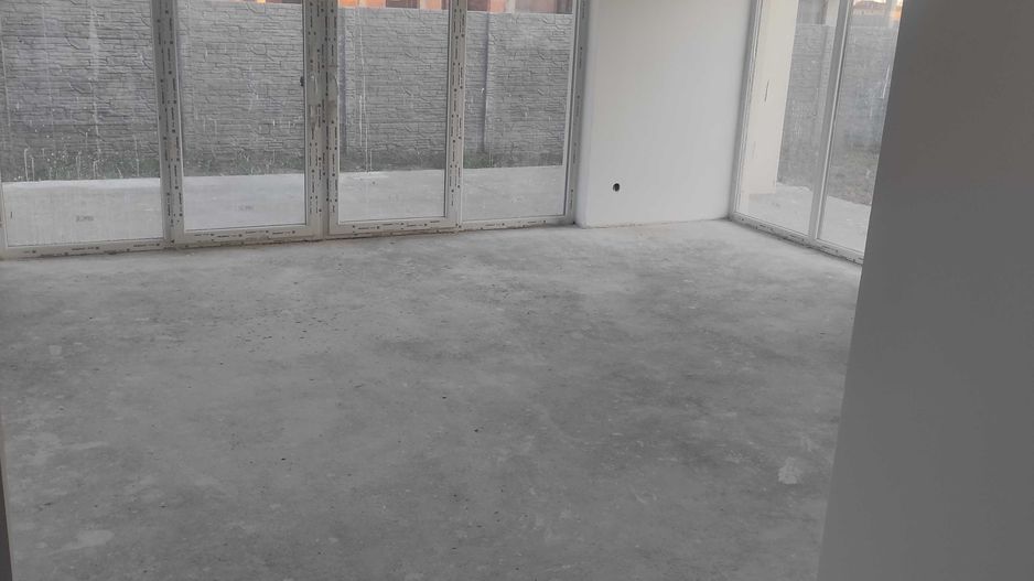 Casa pe partner de vanzare - Poză 2