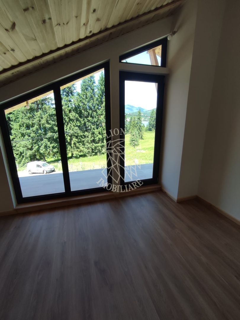 Cabana Noua 3 camere cu acces la Lac-teren 300 mp-terasa-Colibita - Poză 9