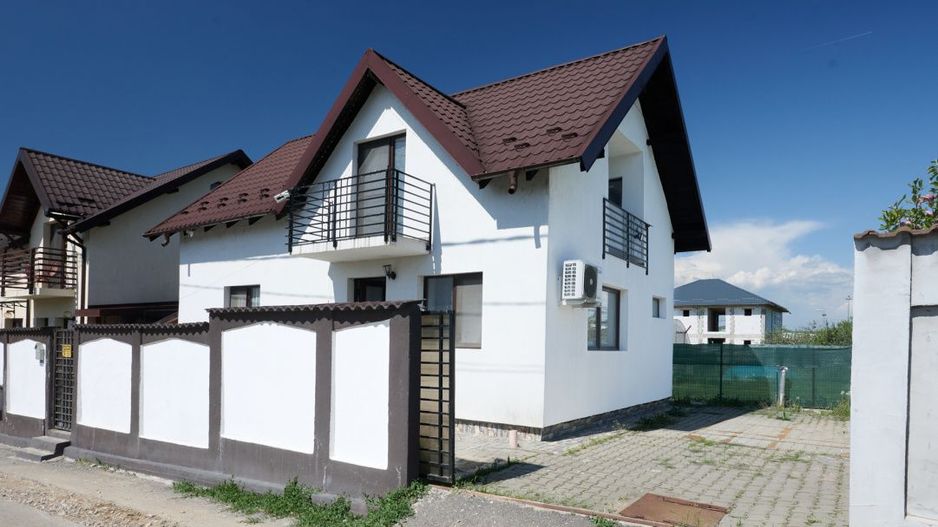 Casa cu 4 camere in Mioveni - Comision O - Poză 2