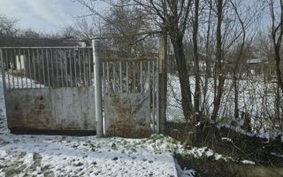 Casă + teren generos de vânzare în Strâmba Jiu - Poză 5