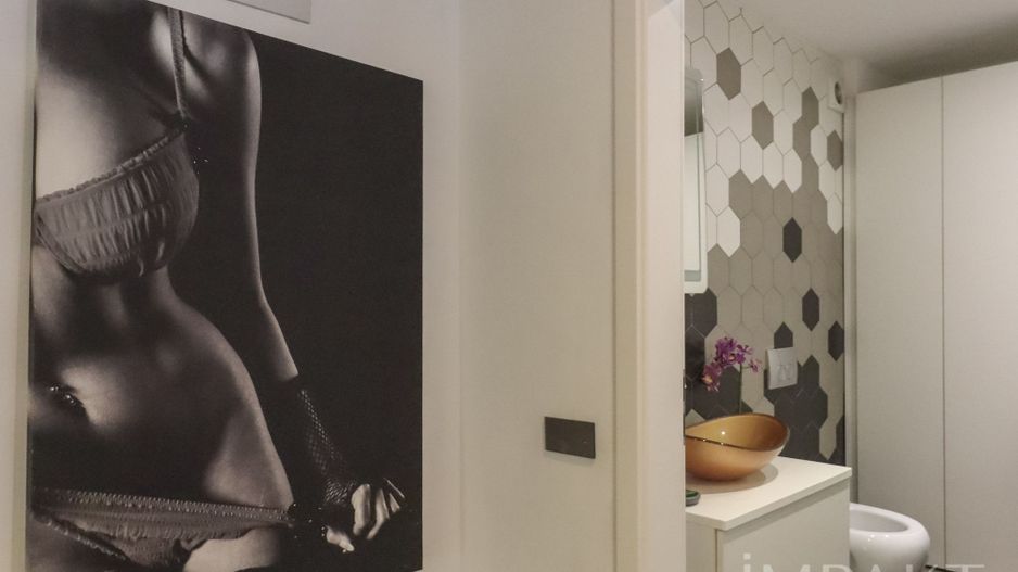 Apartament spatios cu balcon si terasa, complet mobilat, Europa! - Poză 22