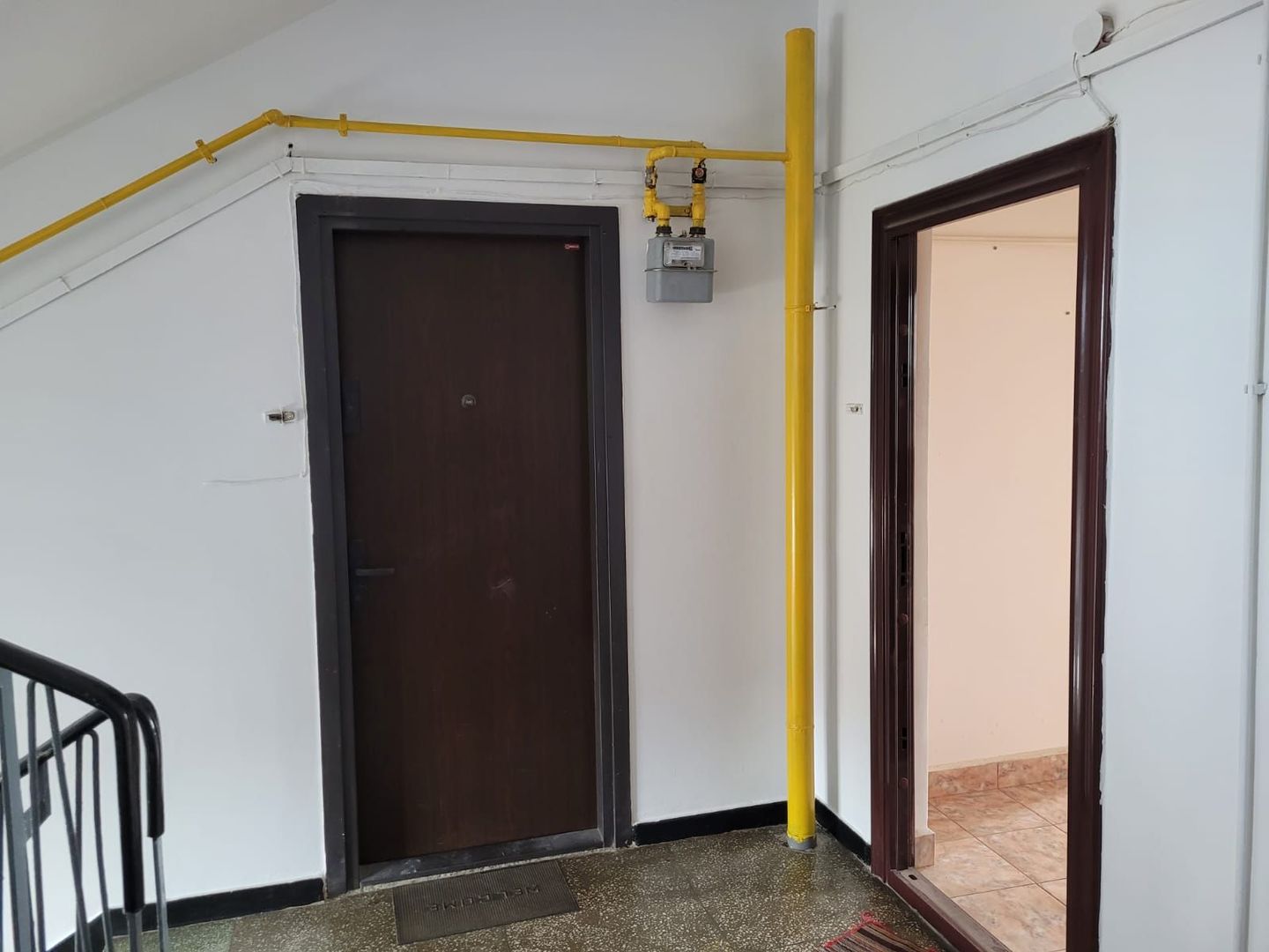 Ocazie! Apartament 2 camere semidecomandat, Gorjului, 51 mp, renovat - Poză 1