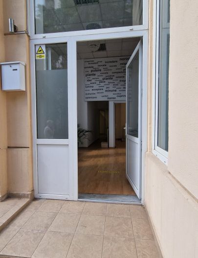 De inchiriat spatiu comercial central - Poză 7