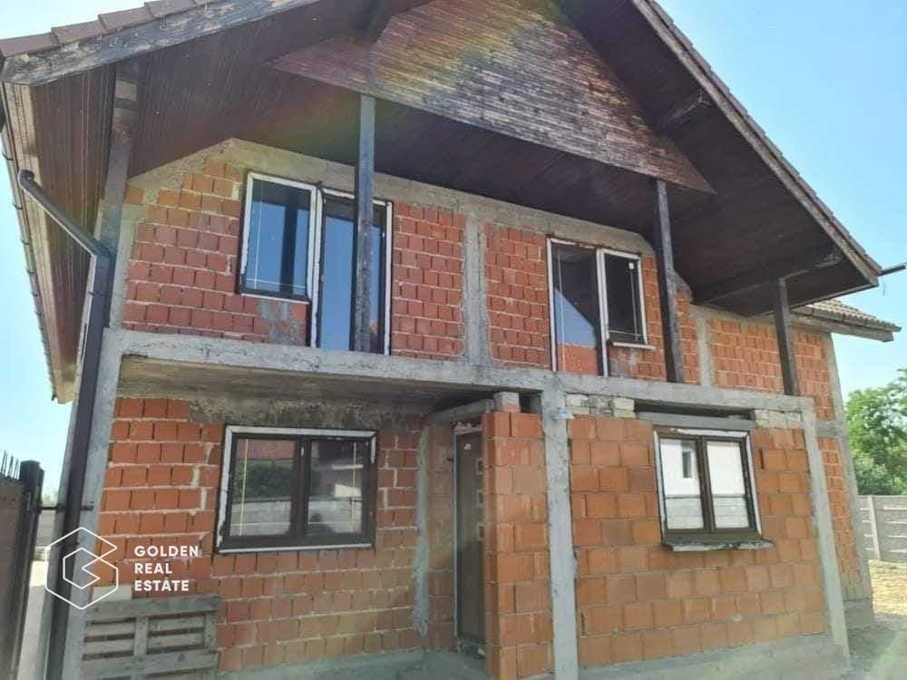 Casa la rosu P+M, 116 mp utili + 422 mp teren, Sânmihaiu Român - Poză 2