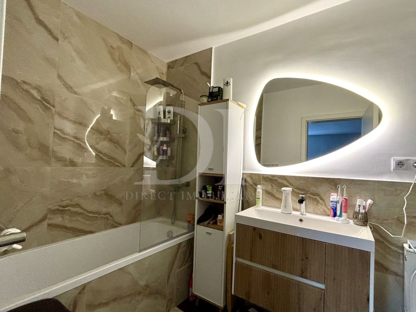 Apartament trei camere / Parcare / Zona Florilor - Poză 8