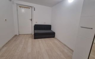 Studio 15 m², situat la mezaninul unei vile interbelice - Poză 3