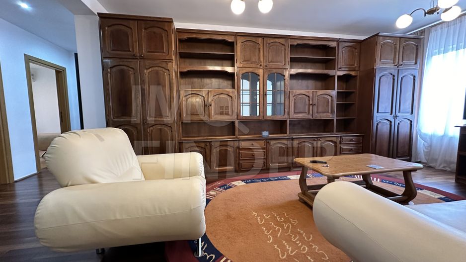 Vânzare  apartament 4 camere Buna Ziua, garaj, beci, parter inalt - Poză 1