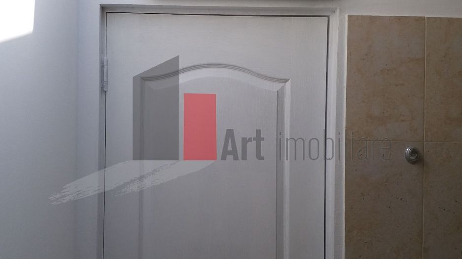 Oportunitate Unică! Vilă Spațioasă lângă Podul Grant, Ideală pentru Birouri - Poză 6