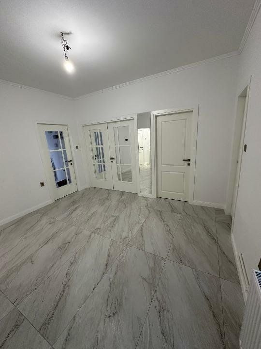 apartament  3 camere in vila interbelica - Poză 2
