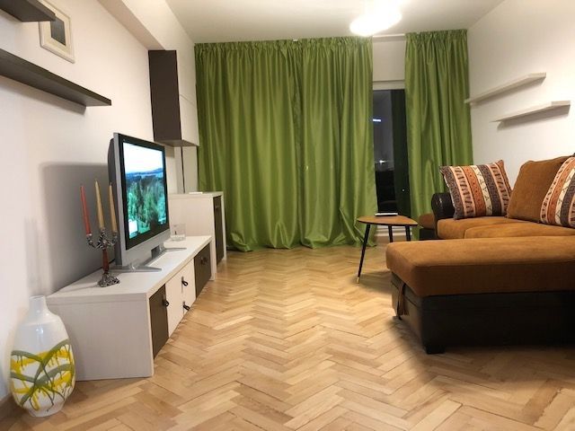 2 camere Unirii, decomandat, 70 mp, etaj 3, stradal - Poză 2