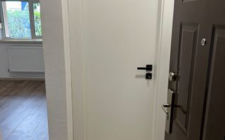 Garsoniera zona Buziasului la parter - Poză 5