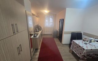 Casa de vanzare 2 apartamente separate garaj si curte zona piata Cluj - Poză 10
