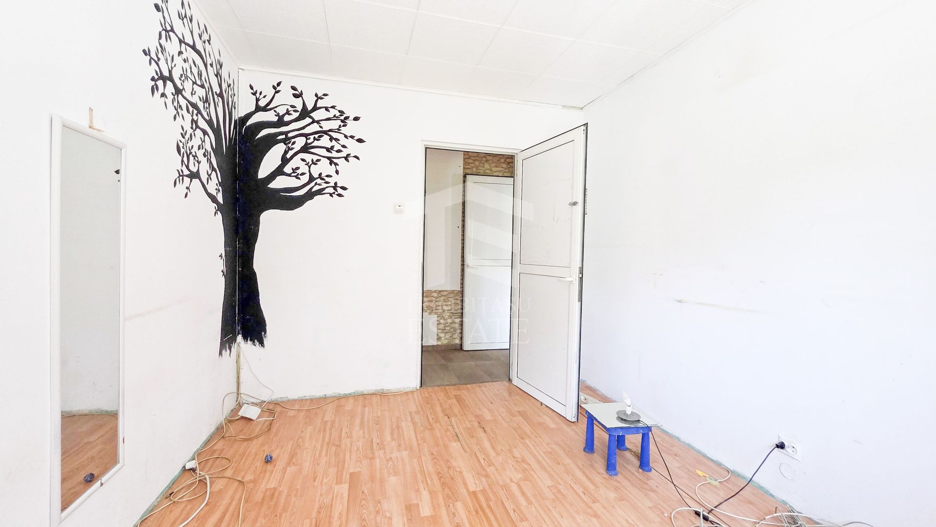 Apartament de 4 camere Militari / Apusului | Etaj 3/4 | Bloc reabilita - Poză 2