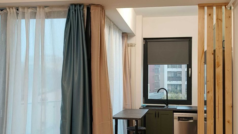 Închiriez garsonieră modernă, Decebal, bloc nou, centrală proprie - Poză 6