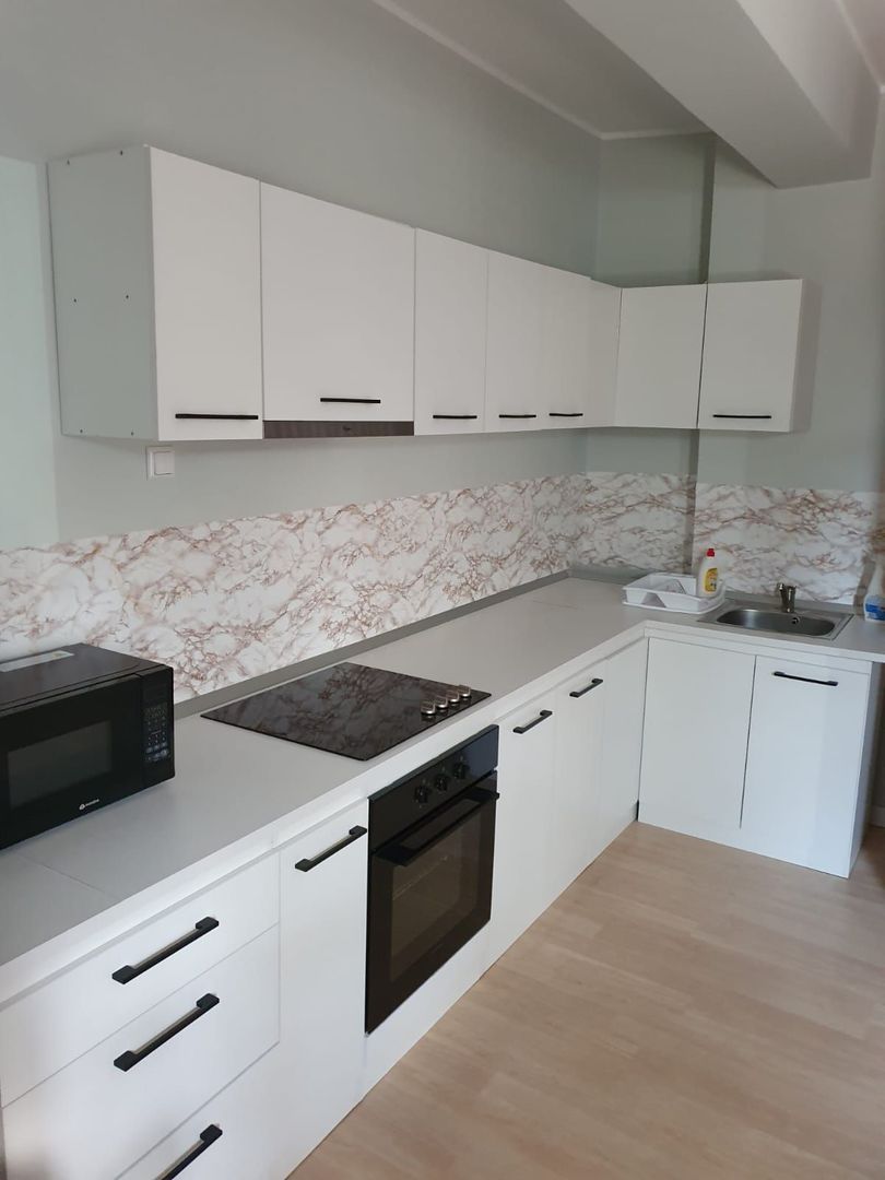 De inchiriat apartament cu o camera, centru, etaj 1, 400 E - Poză 1