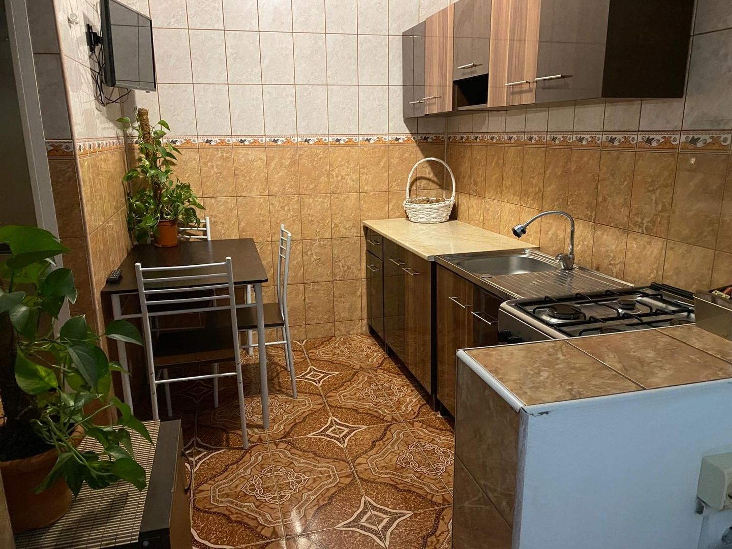 Griviței 2 cam circular, 5/7, mobilat, utilat, centrala proprie - Poză 20