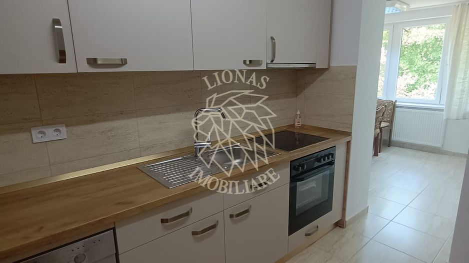 Apartament 4 camere 100 mp+balcon-etaj 2-parcare-Ultracentral - Poză 4