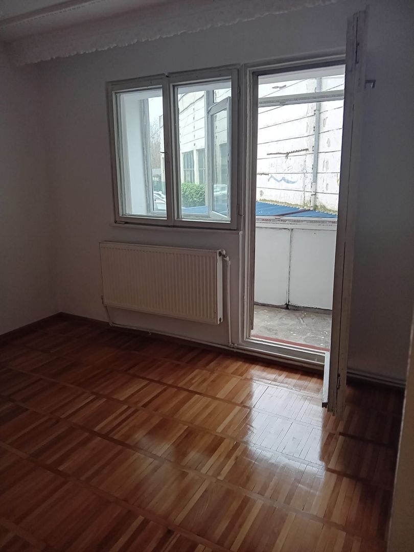 Apartament 2 camere – Port, etaj 1/4 – 3 balcoane, centrală, geam la baie - Poză 9