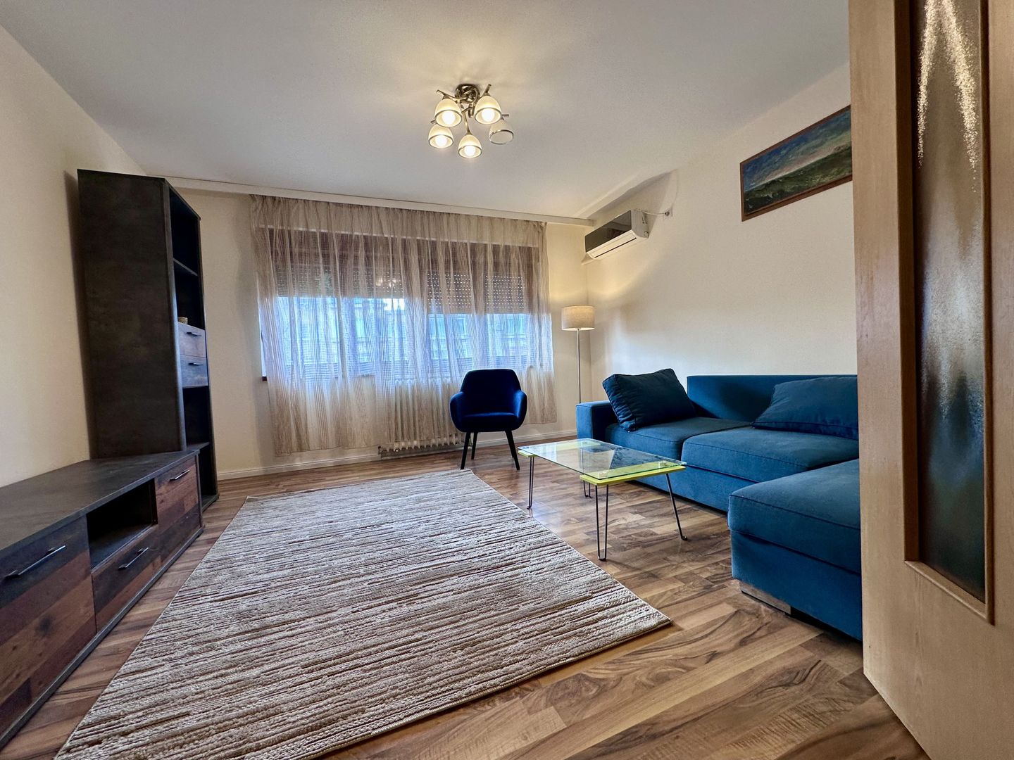 Apartament decomandat 3 camere de închiriat în Piața Bălcescu - Poză 2