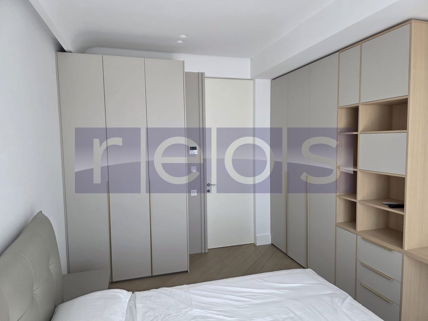 VANZARE APARTAMENT 101MP | 3 CAMERE | MOBILAT-UTILAT LUX | TERASA 26MP - Poză 13