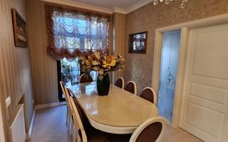 Resedinta exclusivista | Curte generoasa | Erou Iancu Nicolae - Poză 16