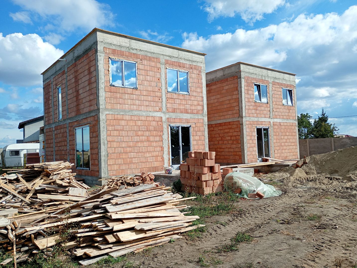 Sanandrei Duplex cu Perete Dublu, Proiect Modern - Poză 6