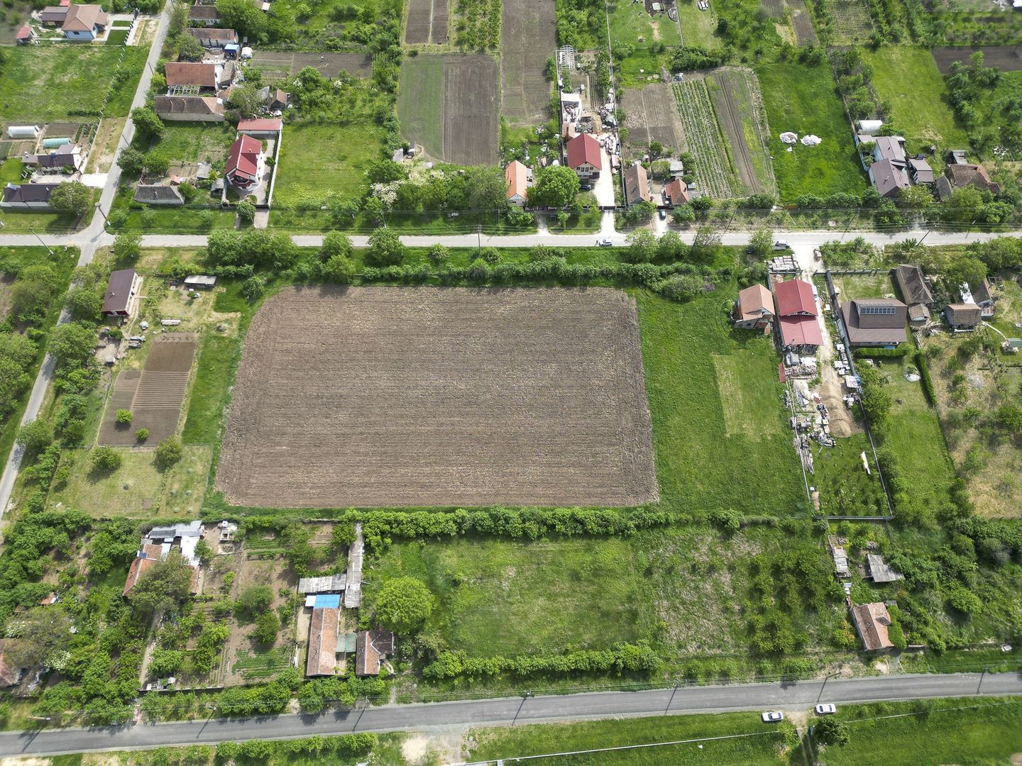 Teren Intravilan de 3,090 mp în Cuvin - Poză 17