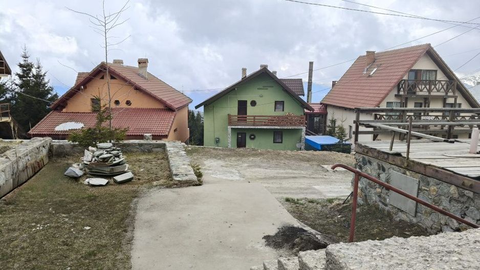 Pensiune de vânzare în Rânca – oportunitate rară lângă pârtia M1 - Poză 13